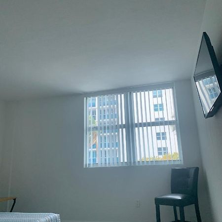 Great Private Room Miami Beach Exterior photo